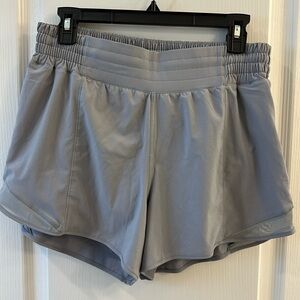 Lululemon Hotty Hot High-Rise Lined Short 4”, size 10
